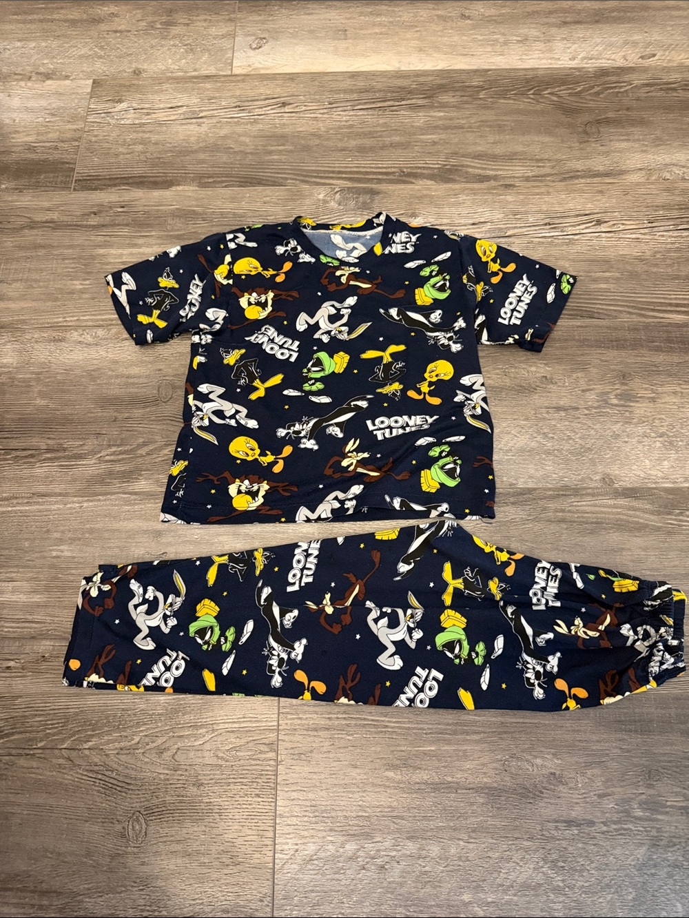 Source Unknown Navy Looney Tunes Kids Pajama Set with Yellow & Green Accents